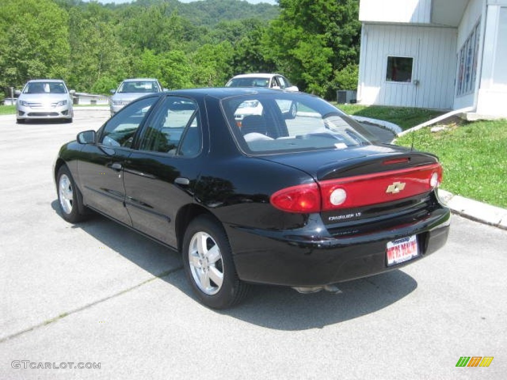 2004 Cavalier LS Sedan - Black / Graphite photo #8