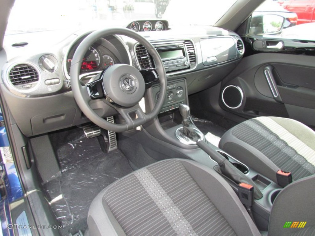 Titan Black Interior 2012 Volkswagen Beetle Turbo Photo #65694065
