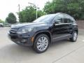 Deep Black Metallic - Tiguan SE Photo No. 1