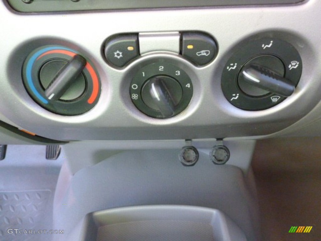 2008 Chevrolet Colorado Regular Cab 4x4 Controls Photos