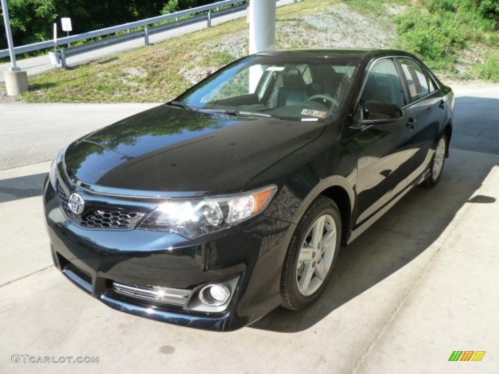 2012 Camry SE - Attitude Black Metallic / Black photo #5