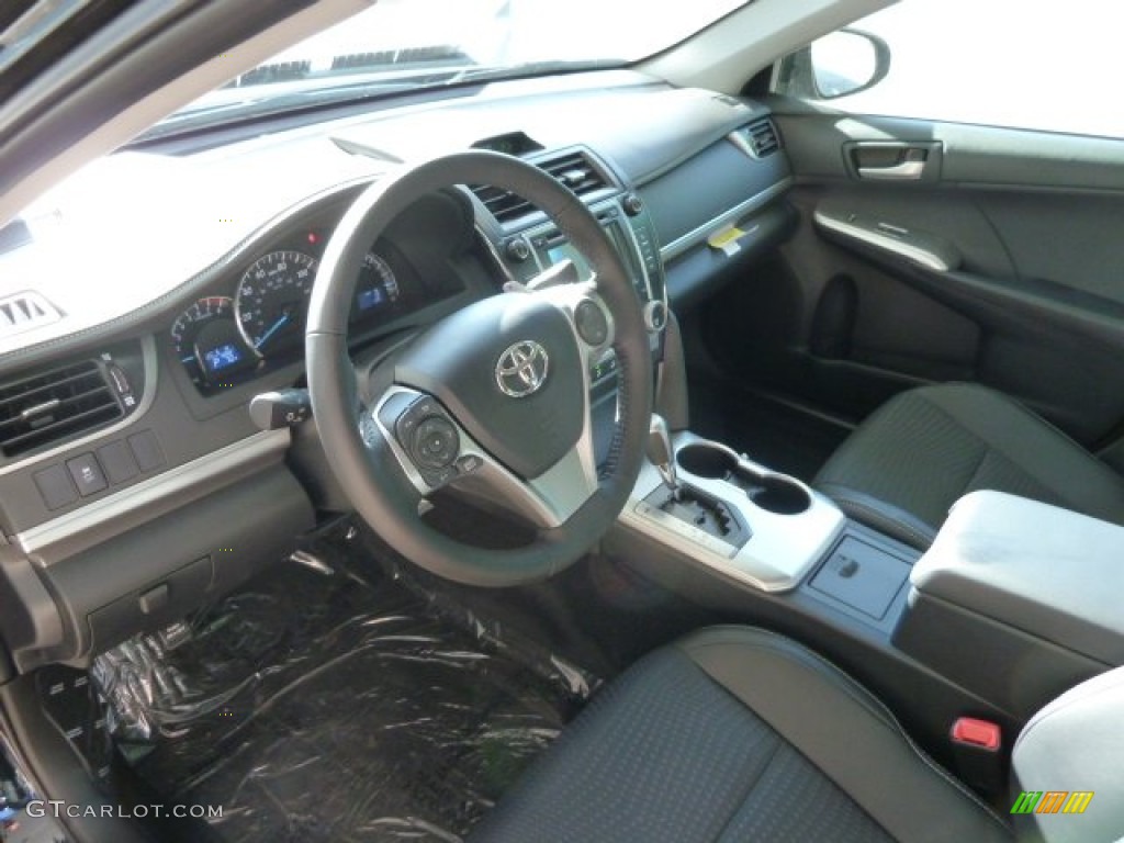 2012 Camry SE - Attitude Black Metallic / Black photo #12