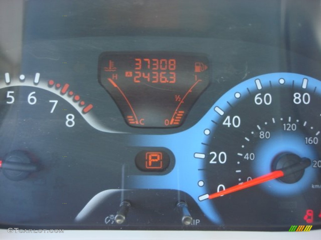 2011 Nissan Cube 1.8 S Gauges Photos