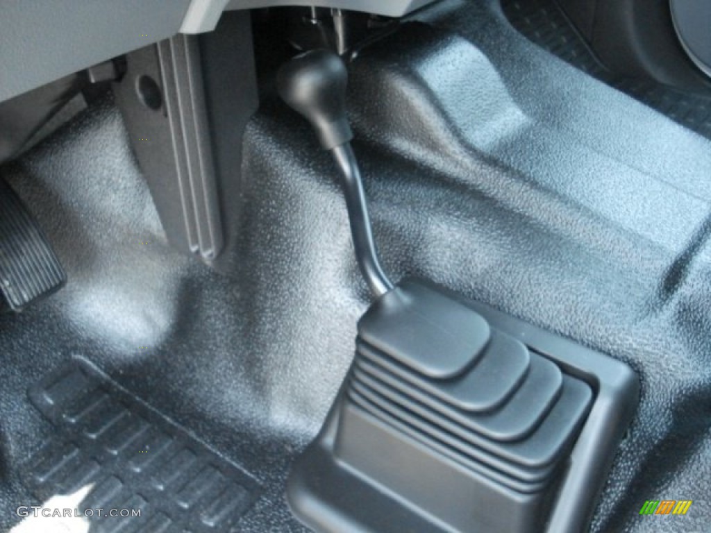 2012 Ford F550 Super Duty XL Crew Cab 4x4 Chassis 6 Speed TorqueShift Automatic Transmission Photo #65703023