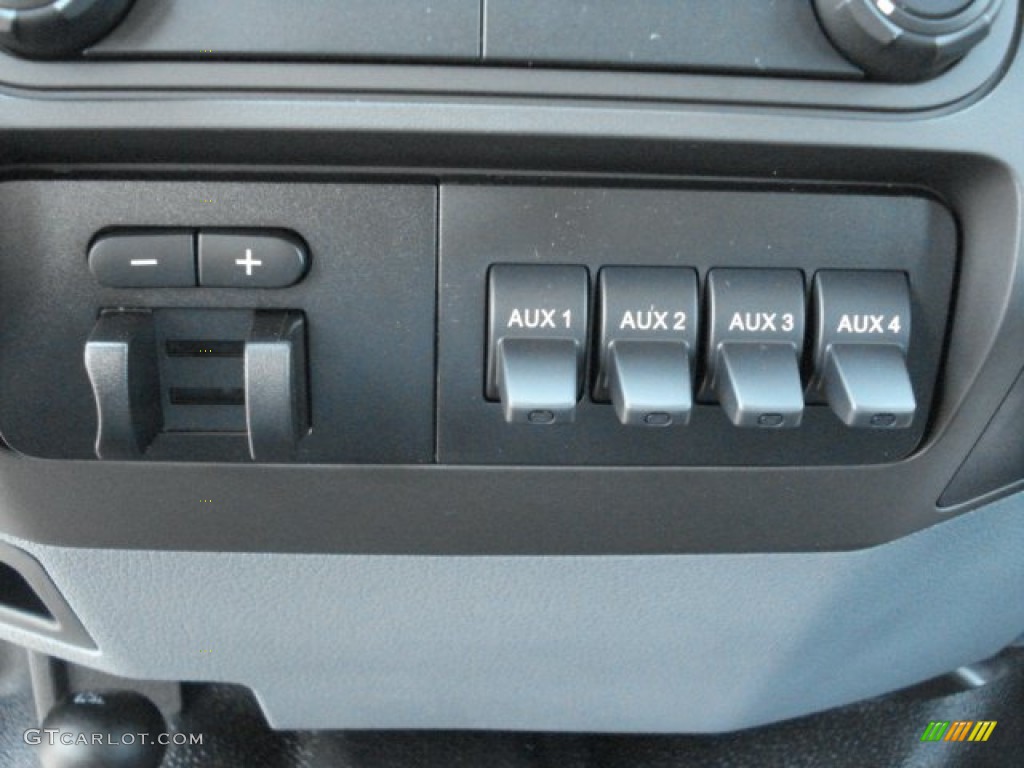 2012 Ford F550 Super Duty XL Crew Cab 4x4 Chassis Controls Photos