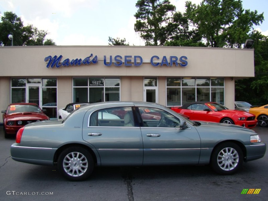 Light Tundra Metallic Lincoln Town Car