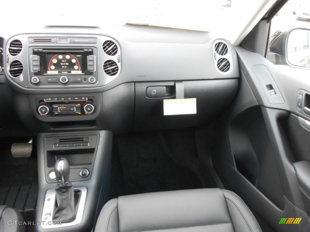 2012 Tiguan SEL - Deep Black Metallic / Black photo #15