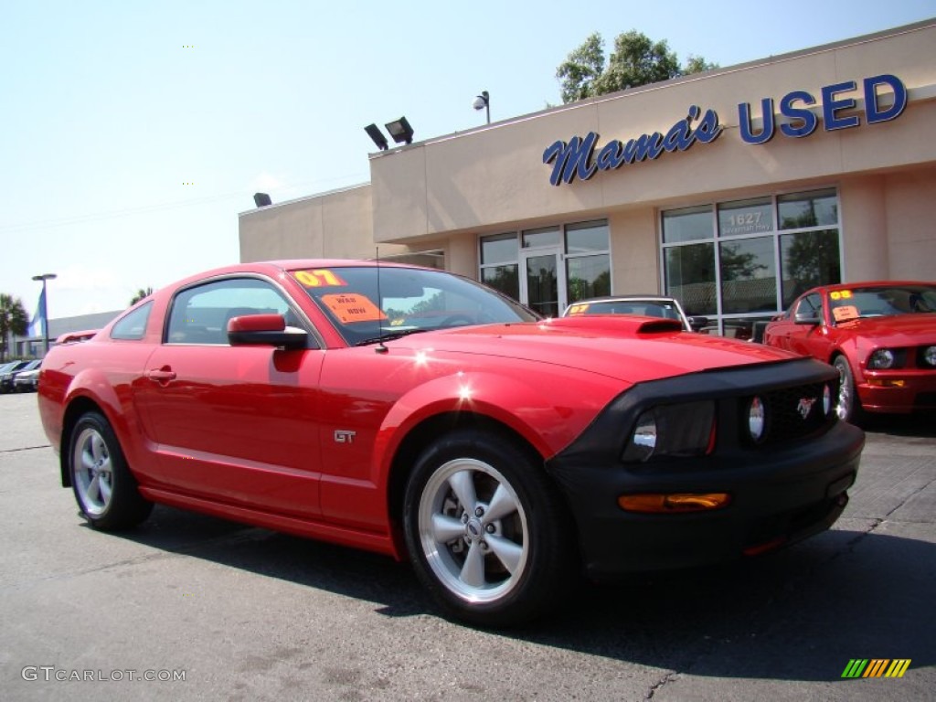 2007 Mustang GT Coupe - Torch Red / Dark Charcoal photo #2