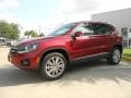 Front 3/4 View of 2012 Tiguan SE