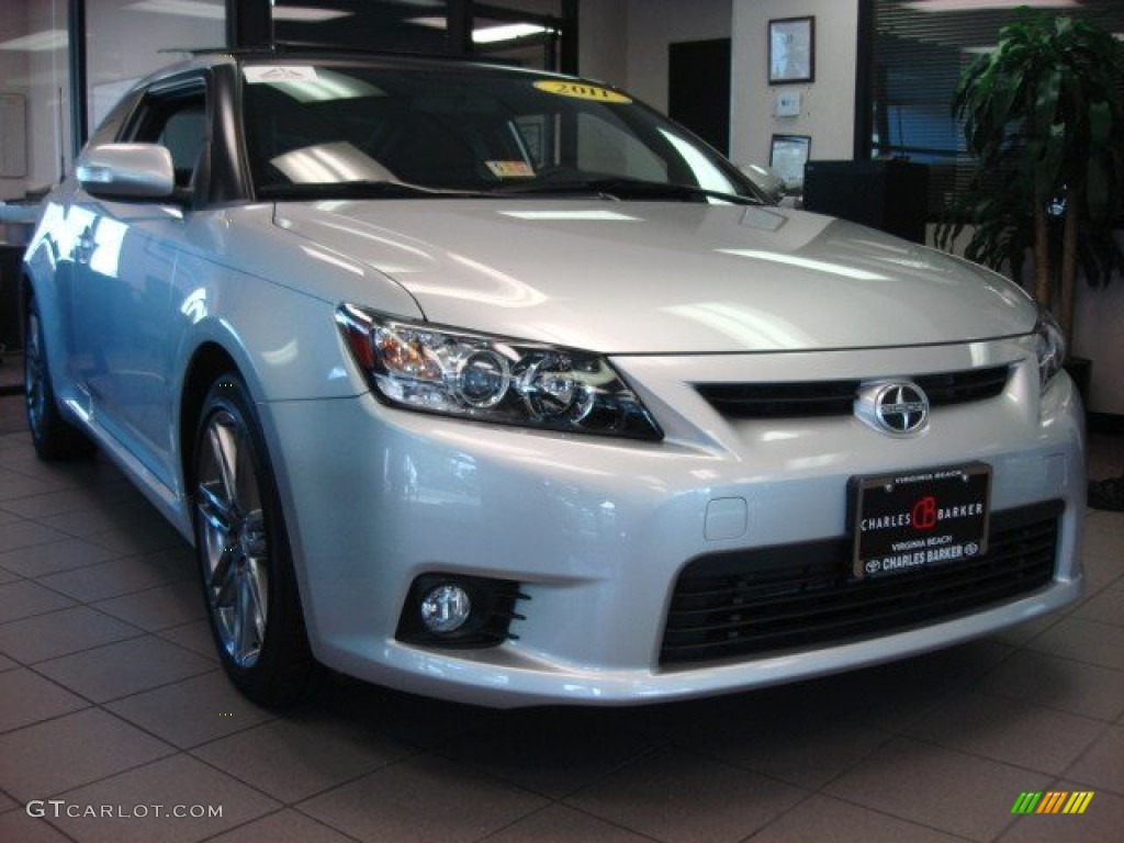 2011 Classic Silver Metallic Scion tC 65680662 Photo 2