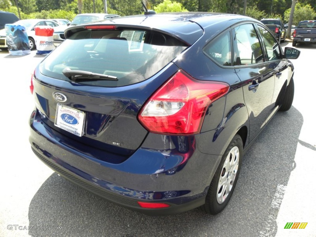 2012 Focus SE 5-Door - Kona Blue Metallic / Charcoal Black photo #13