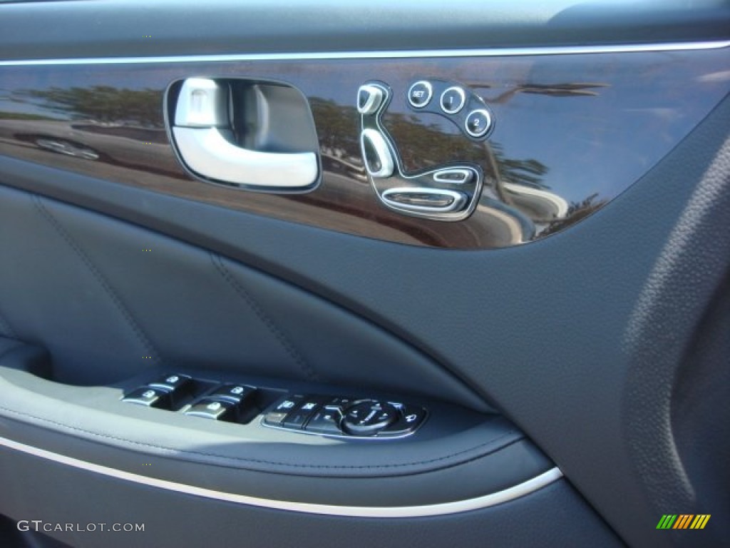 2012 Hyundai Equus Signature Controls Photo #65709611