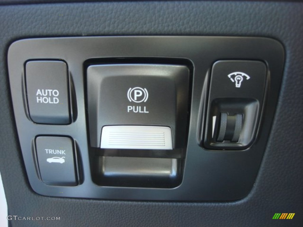 2012 Hyundai Equus Signature Controls Photo #65709626