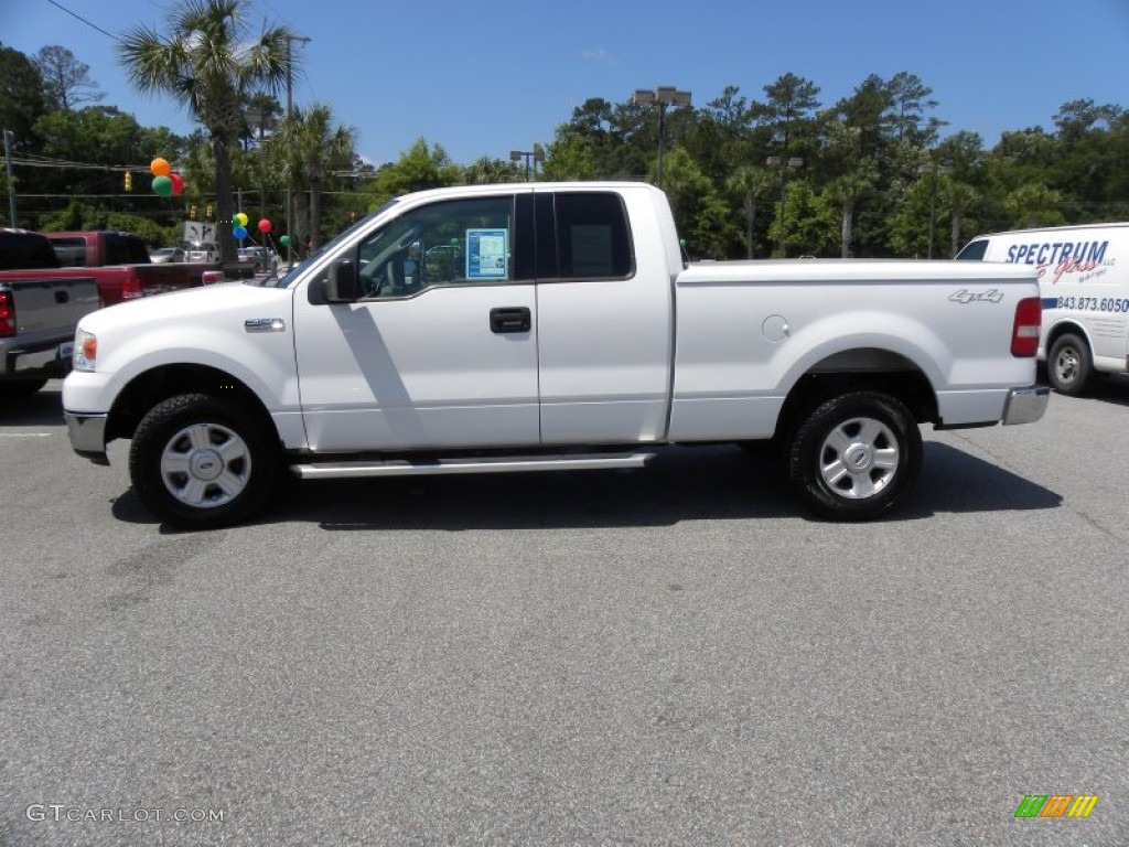 2004 F150 XLT SuperCab 4x4 - Oxford White / Black/Medium Flint photo #2