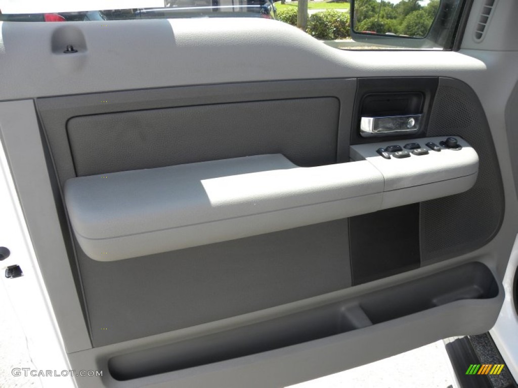 2004 F150 XLT SuperCab 4x4 - Oxford White / Black/Medium Flint photo #5