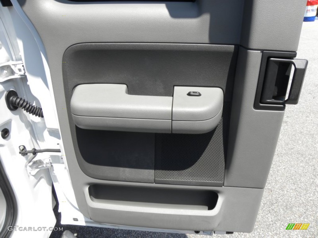 2004 F150 XLT SuperCab 4x4 - Oxford White / Black/Medium Flint photo #7