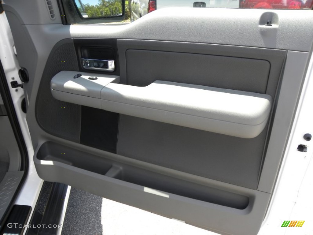 2004 F150 XLT SuperCab 4x4 - Oxford White / Black/Medium Flint photo #9