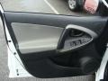 Super White - RAV4 I4 4WD Photo No. 6