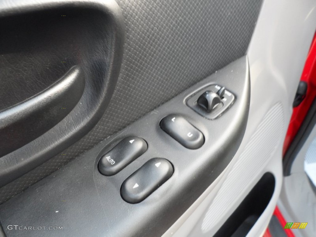 2001 Ford F150 SVT Lightning Controls Photo #65723423