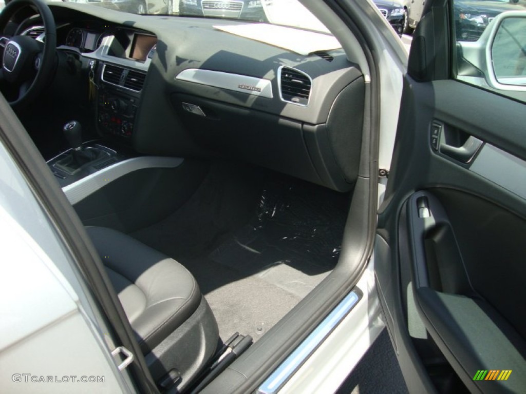 2011 A4 2.0T quattro Sedan - Ice Silver Metallic / Black photo #18