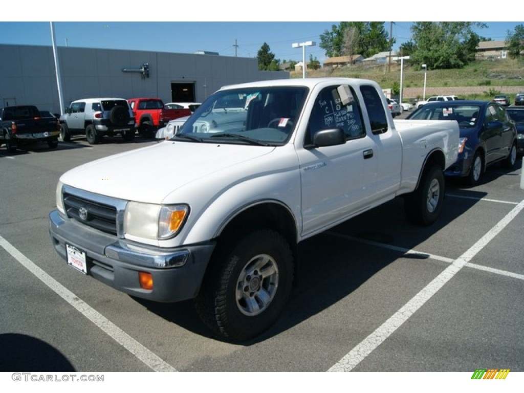 1999 Tacoma SR5 Extended Cab 4x4 - Natural White / Oak photo #4