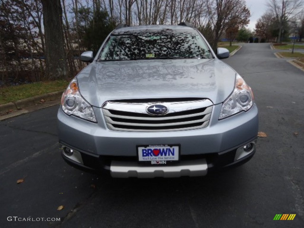 2012 Outback 3.6R Limited - Ice Silver Metallic / Off Black photo #2