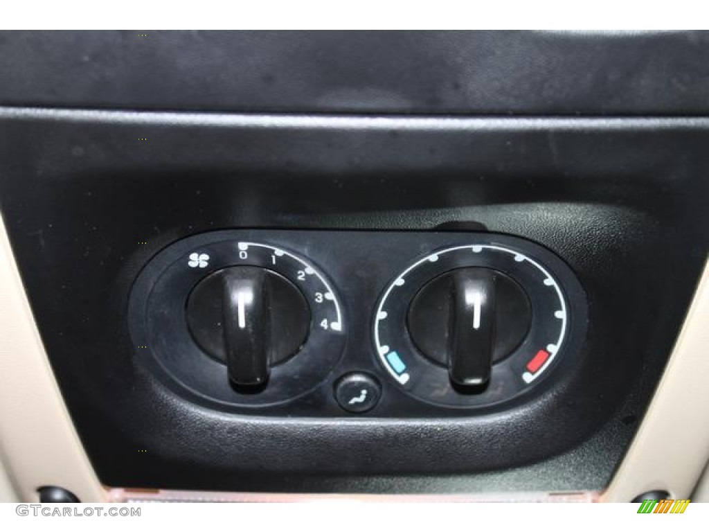2006 Mercury Mountaineer Premier AWD Controls Photo #65733088
