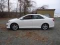 Super White - Camry SE Photo No. 4