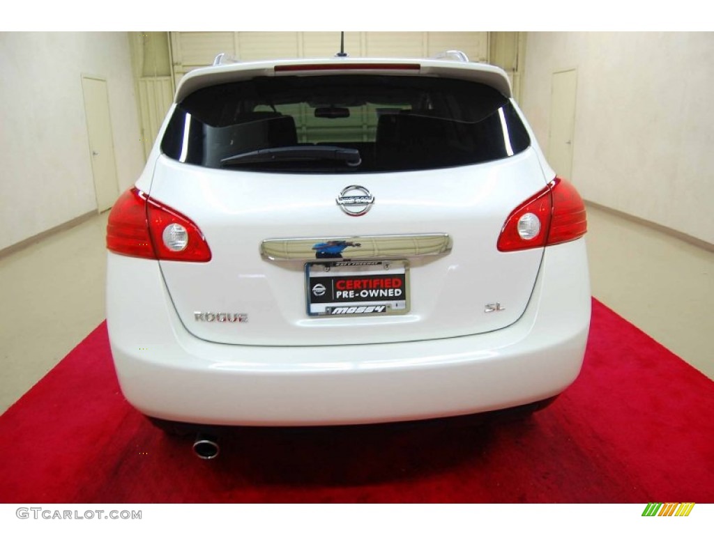 2011 Rogue SL - Pearl White / Gray photo #5