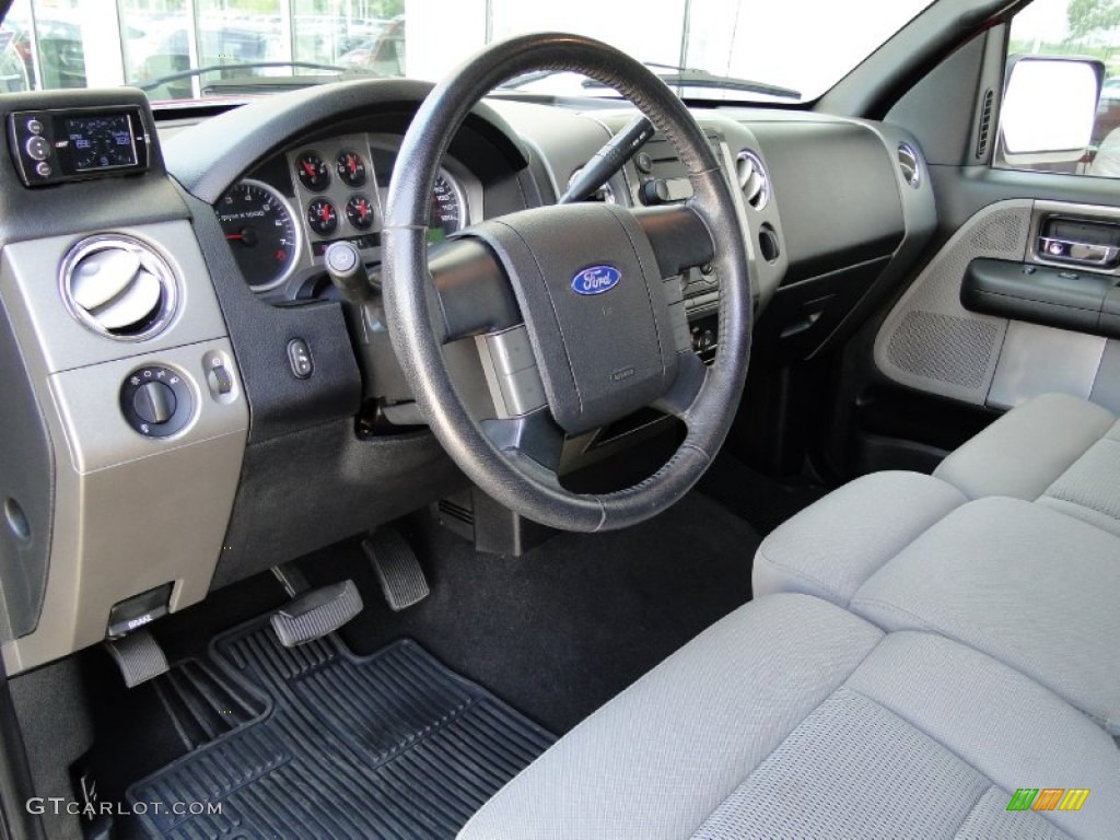 2005 F150 XLT SuperCrew 4x4 - Bright Red / Medium Flint/Dark Flint Grey photo #12