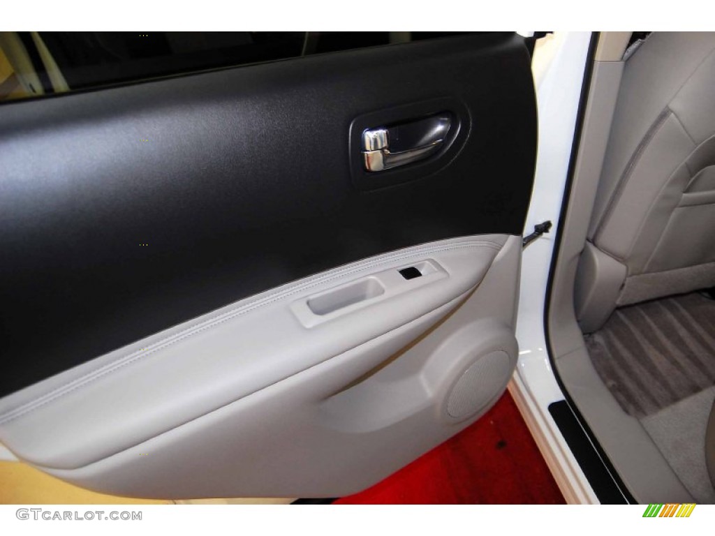 2011 Rogue SL - Pearl White / Gray photo #14
