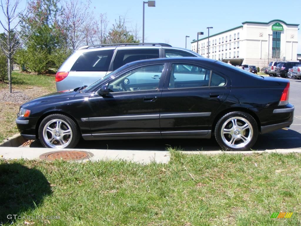 2002 S60 T5 - Black / Taupe photo #2