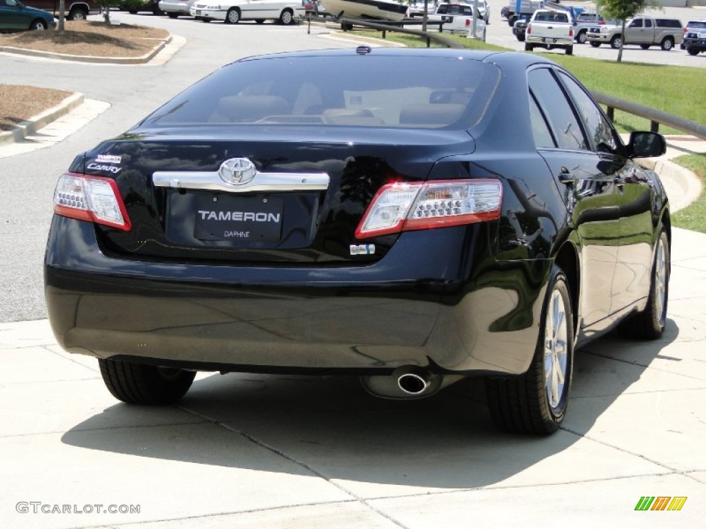 2011 Camry Hybrid - Black / Ash photo #5