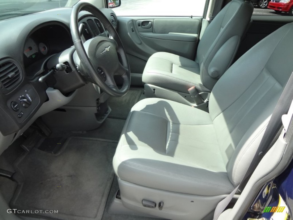 2005 Chrysler Town & Country Touring Front Seat Photos