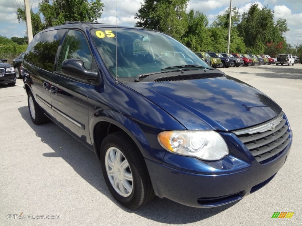 Midnight Blue Pearl 2005 Chrysler Town & Country Touring Exterior Photo #65741005