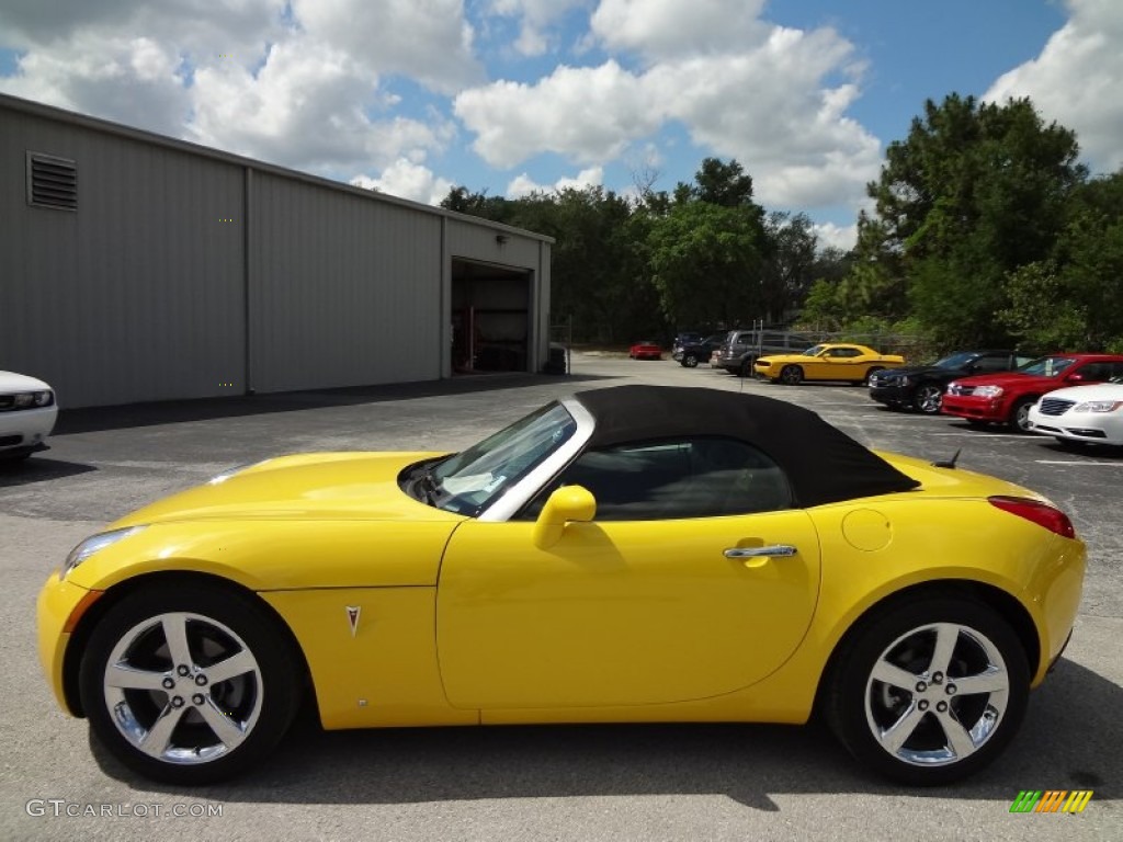 Mean Yellow 2007 Pontiac Solstice GXP Roadster Exterior Photo #65741254