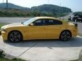 Stinger Yellow - Charger SRT8 Super Bee Photo No. 5