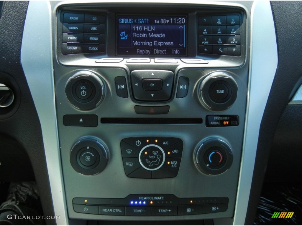 2013 Ford Explorer XLT Controls Photo #65742916