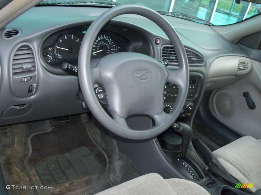 2004 Oldsmobile Alero GX Sedan Dashboard Photos
