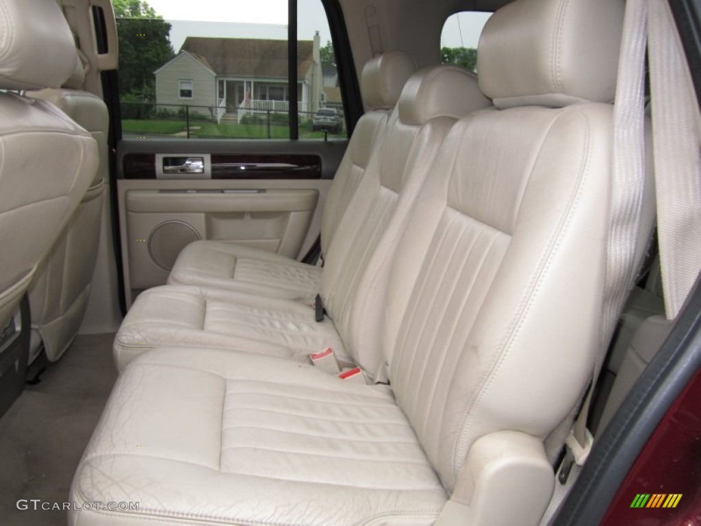 2004 Navigator Luxury - Merlot Red Metallic / Light Parchment photo #15
