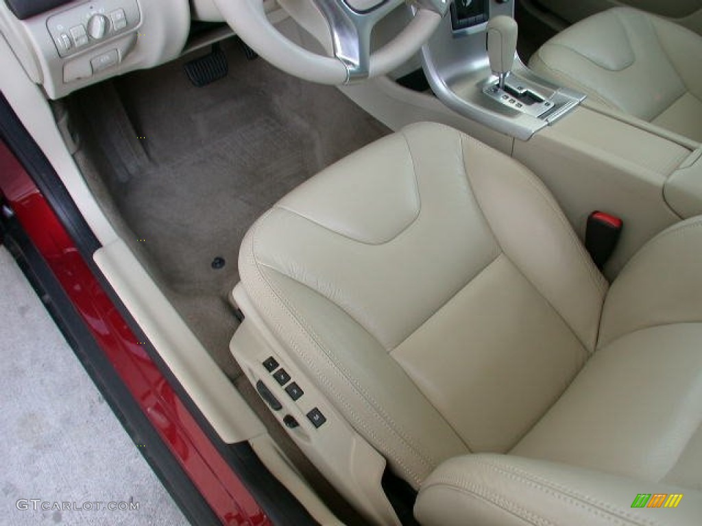 2011 Volvo XC60 3.2 AWD Front Seat Photo #65753815