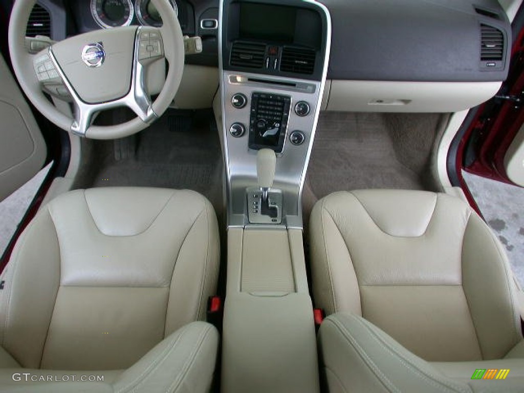 Sandstone Beige Interior 2011 Volvo XC60 3.2 AWD Photo #65753833