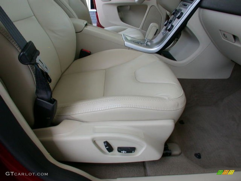 2011 Volvo XC60 3.2 AWD Front Seat Photo #65753854