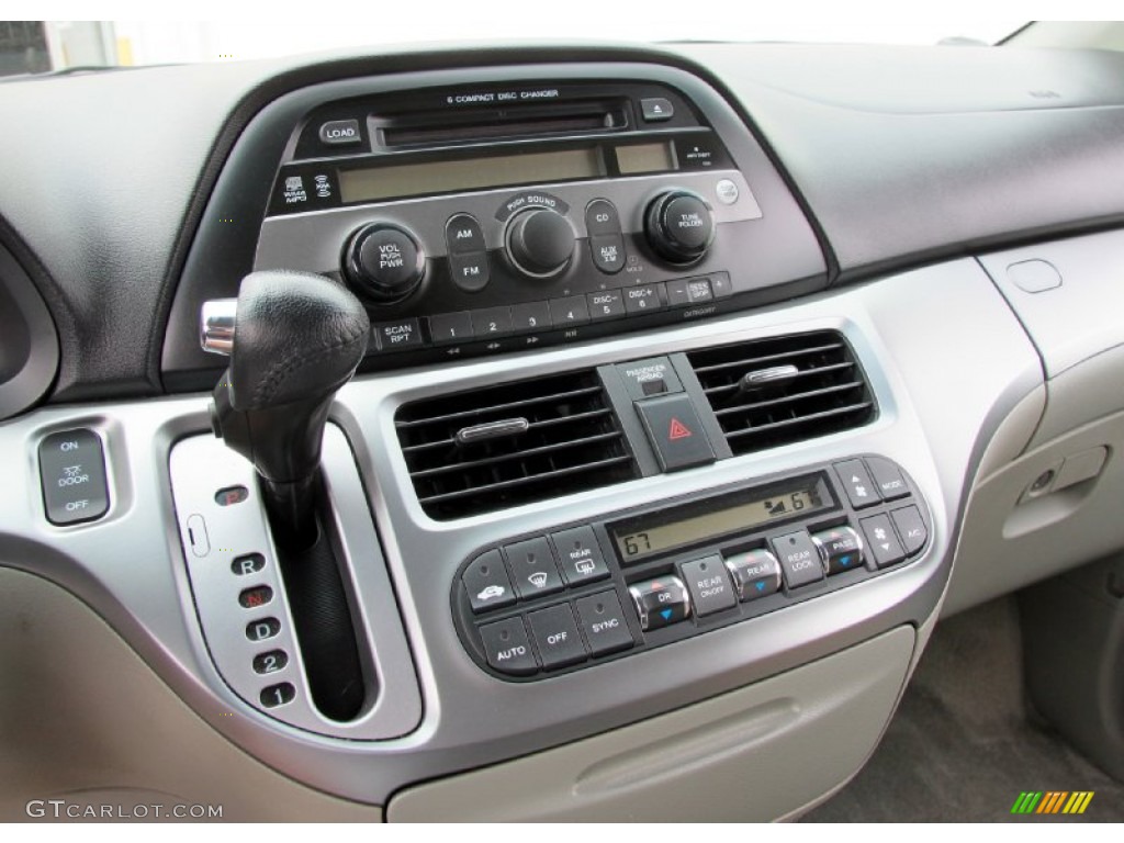 2009 Honda Odyssey EX-L Controls Photo #65754397