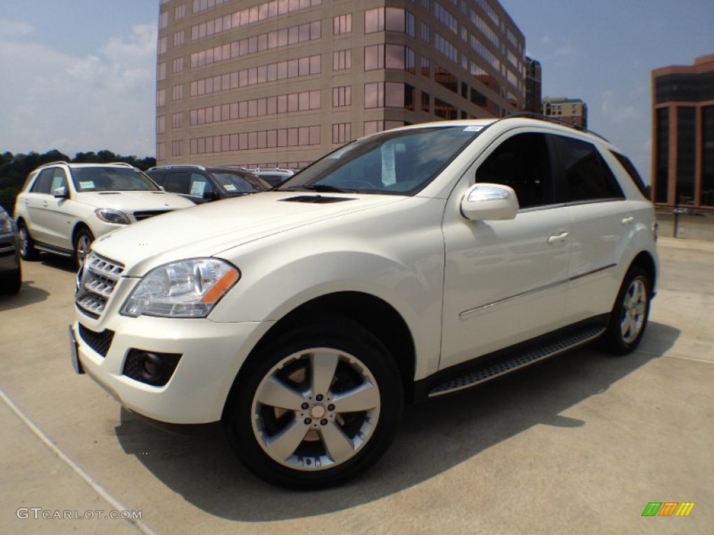 Arctic White Mercedes-Benz ML