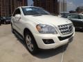 Arctic White - ML 350 4Matic Photo No. 4