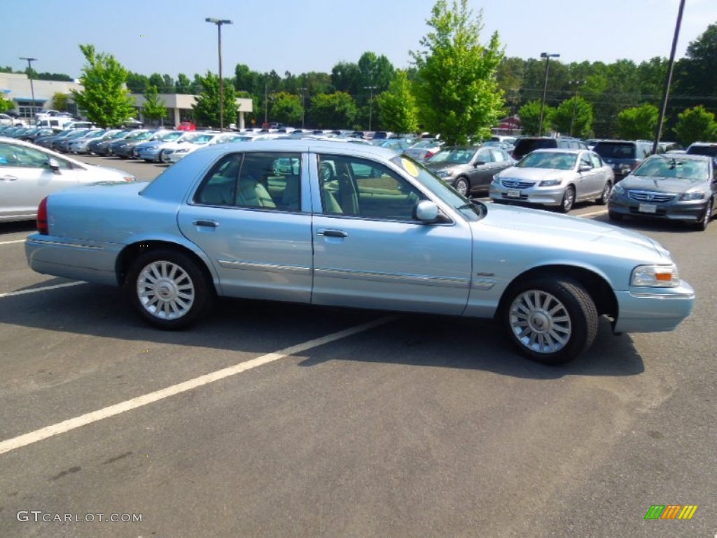 2009 Grand Marquis LS Ultimate Edition - Light Ice Blue Metallic / Light Camel photo #4