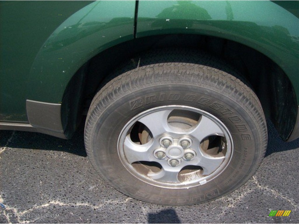 2004 Saturn VUE Standard VUE Model Wheel Photo #65758750
