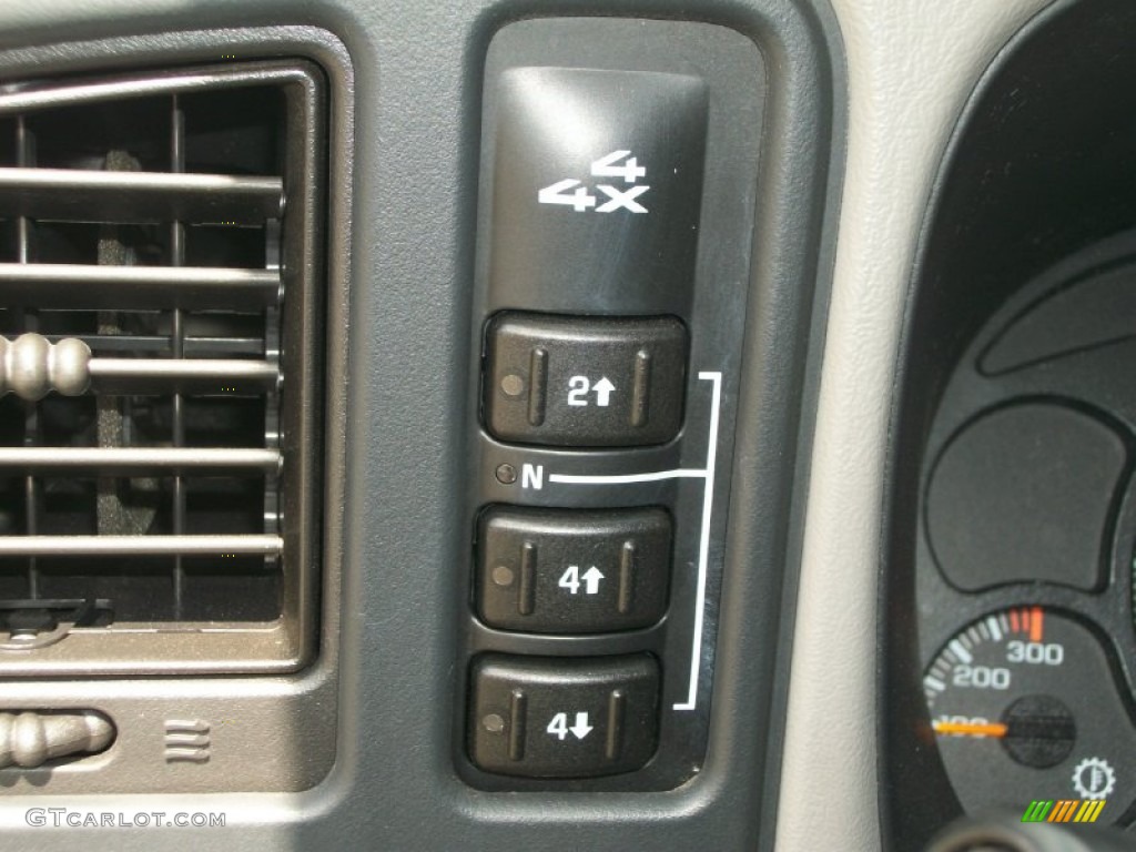 2005 Chevrolet Silverado 3500 LT Crew Cab 4x4 Controls Photo #65758951