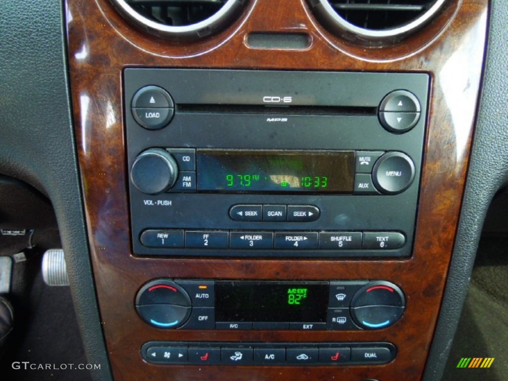 2005 Ford Freestyle Limited Audio System Photo #65759786